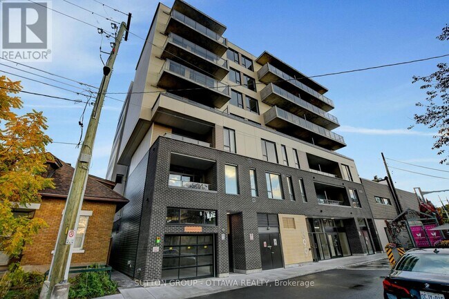 399 Winston Ave in Ottawa, ON - Building Photo - Building Photo