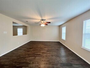 912 Bee Creek Ln in Fort Worth, TX - Building Photo - Building Photo