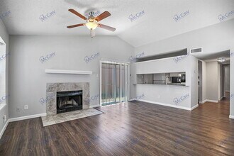 2255 Nantucket Village Dr in Dallas, TX - Building Photo - Building Photo