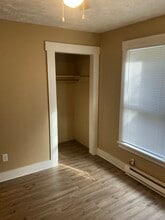 1524 N E St, Unit 1 in Richmond, IN - Building Photo - Building Photo