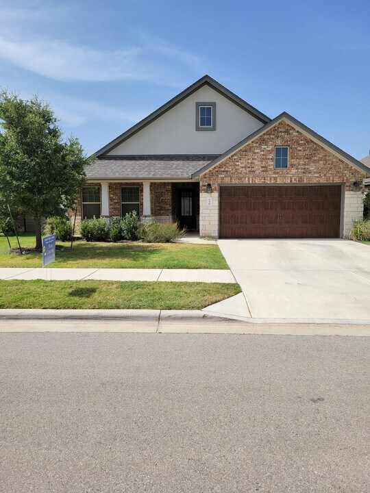 136 Belford St in Georgetown, TX - Building Photo