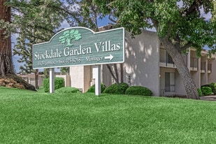 Stockdale Garden Villas in Bakersfield, CA - Building Photo