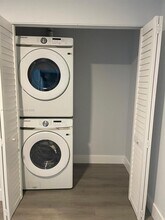 1938 Jackson St in Hollywood, FL - Foto de edificio - Building Photo