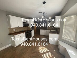 4602 Melody Ln in Wichita Falls, TX - Building Photo - Building Photo