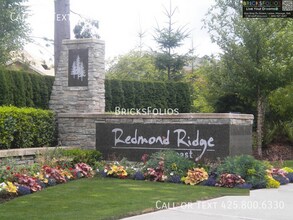 10495 Sheridan Cres NE in Redmond, WA - Building Photo - Building Photo