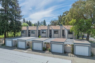 40240-40248 Grimmer Blvd in Fremont, CA - Building Photo