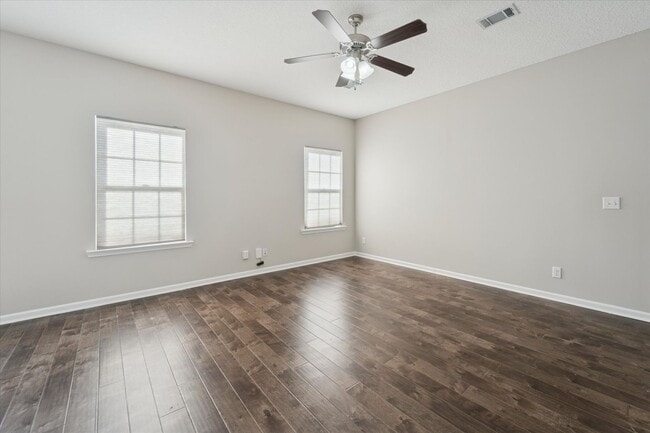 1802 White Cedar Wy in Hinesville, GA - Building Photo - Building Photo