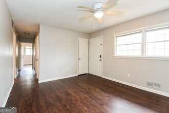 251 Essex Dr in Jonesboro, GA - Building Photo - Building Photo
