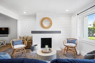 182 Beacon Ln in Jupiter, FL - Building Photo - Building Photo