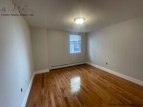 41 Clark St, Unit 4 in Boston, MA - Building Photo - Building Photo