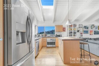 2021 Park Dr in Los Angeles, CA - Building Photo - Building Photo