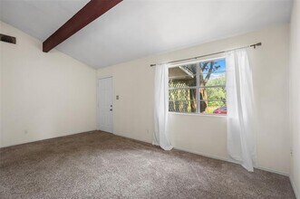 1811 Hidden Valley Rd in Granbury, TX - Building Photo - Building Photo