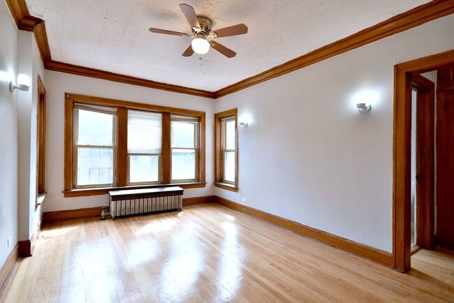 610 N Mayfield Ave in Chicago, IL - Building Photo - Building Photo