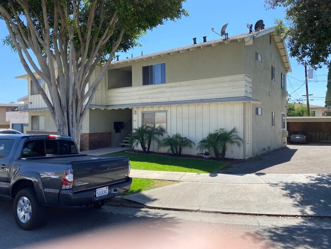 641 Warne St, Unit B in La Habra, CA - Building Photo - Building Photo