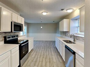 2729 Star Ave in Red Oak, TX - Foto de edificio - Building Photo