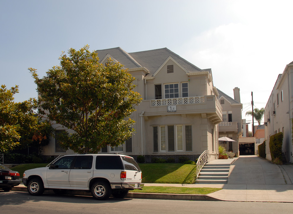 624 S Ridgeley Dr in Los Angeles, CA - Foto de edificio