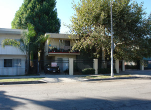 14716 Delano St in Van Nuys, CA - Building Photo - Building Photo