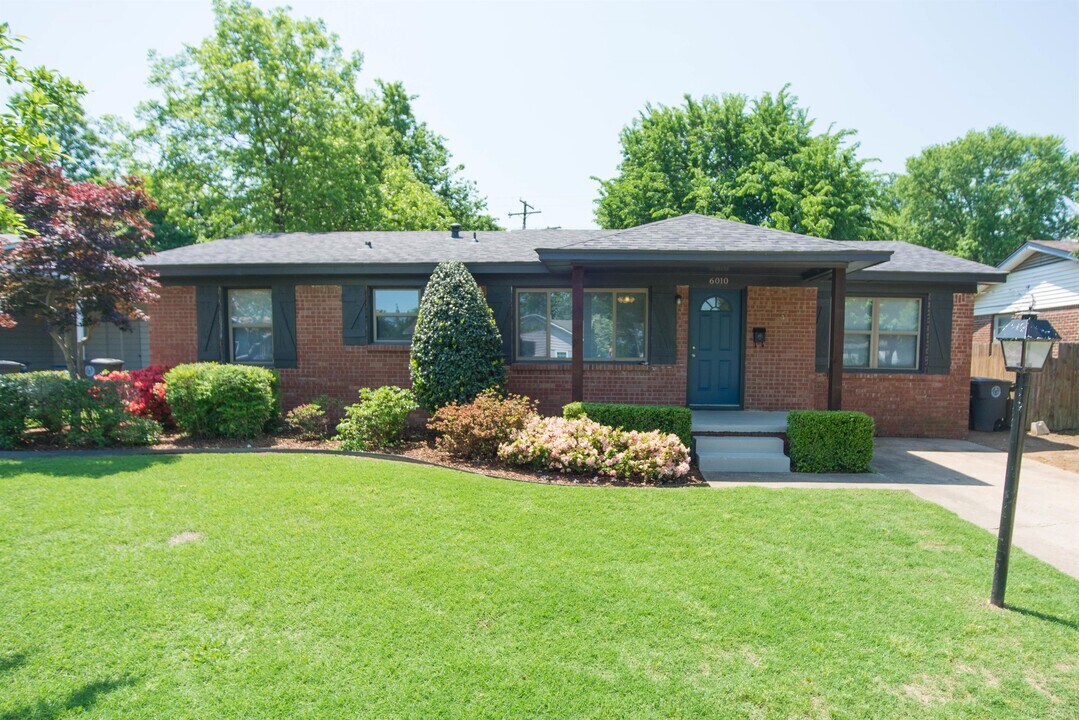 6010 E 18th St in Tulsa, OK - Building Photo