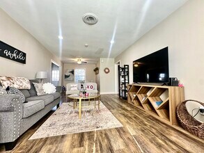 2512 31st St in Lubbock, TX - Building Photo - Building Photo