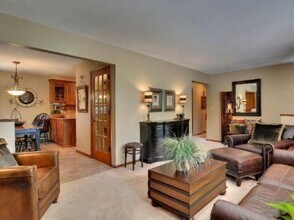 4108 Poplar Bridge Rd in Bloomington, MN - Building Photo - Building Photo