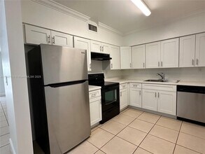 2536 Van Buren St in Hollywood, FL - Building Photo - Building Photo