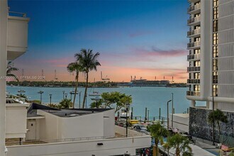 11 Island Ave in Miami Beach, FL - Building Photo - Building Photo