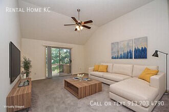 5909 Brittany St in Merriam, KS - Building Photo - Building Photo