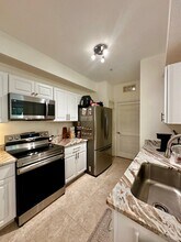 8539 Gate Pkwy W, Unit Unit 1514 in Jacksonville, FL - Building Photo - Building Photo