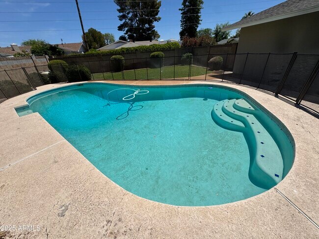 3009 N 49th St in Phoenix, AZ - Building Photo - Building Photo