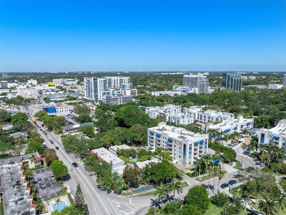 515 NE 38th St in Miami, FL - Foto de edificio