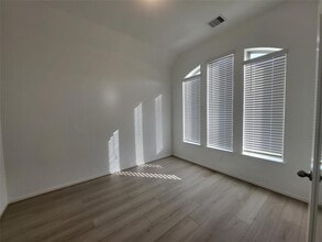 1422 Munson Valley Rd in Richmond, TX - Building Photo - Building Photo