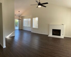 711 Hill St in Los Alamos, CA - Building Photo - Building Photo