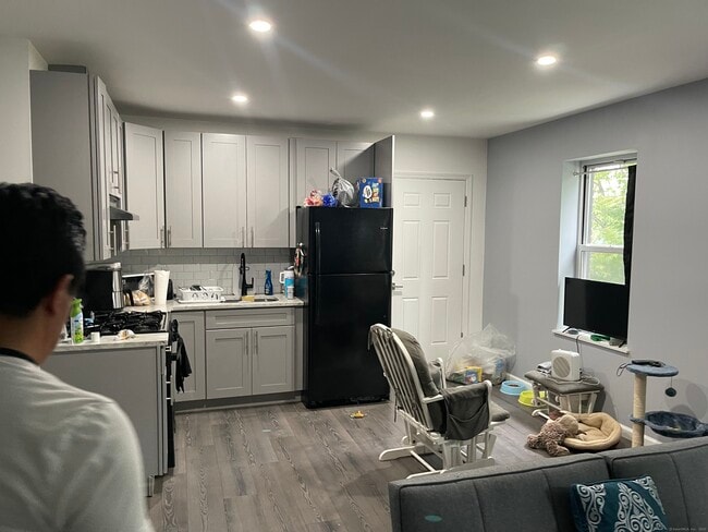 1472 Baldwin St in Waterbury, CT - Building Photo - Building Photo