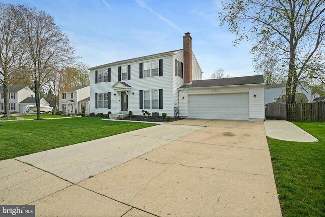 property at 2712 Advent Ct S