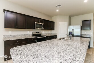 24411 W Pueblo Ave in Buckeye, AZ - Building Photo - Building Photo