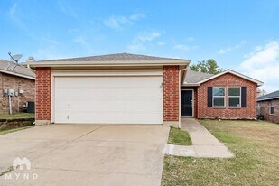 716 Tuscany Trail in Fort Worth, TX - Building Photo