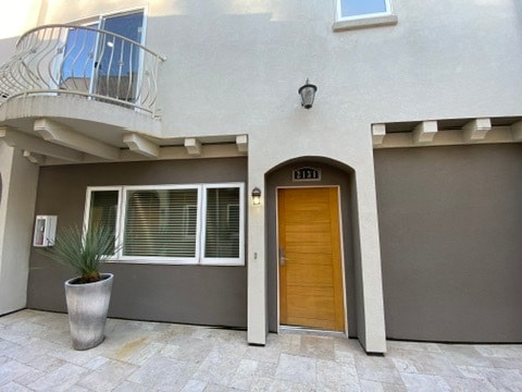 2131 Carlmont Dr in Belmont, CA - Building Photo - Building Photo