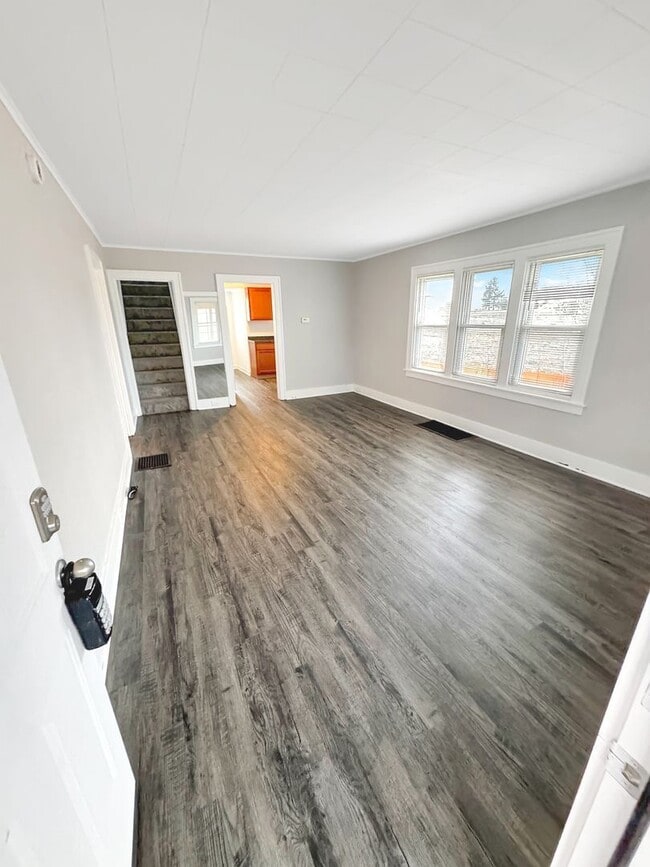 6824 Hanna Lake Ave SE in Caledonia, MI - Building Photo - Building Photo