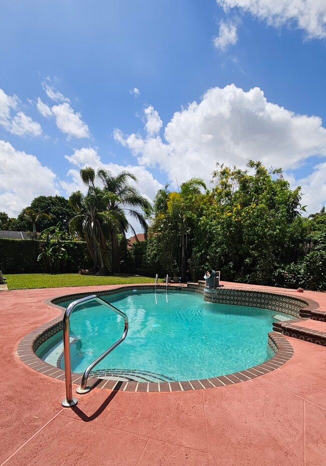 12157 Sycamore Ln in Wellington, FL - Building Photo - Building Photo