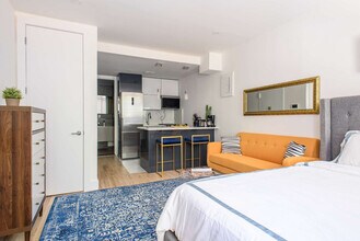 1597 York Ave in New York, NY - Building Photo - Building Photo