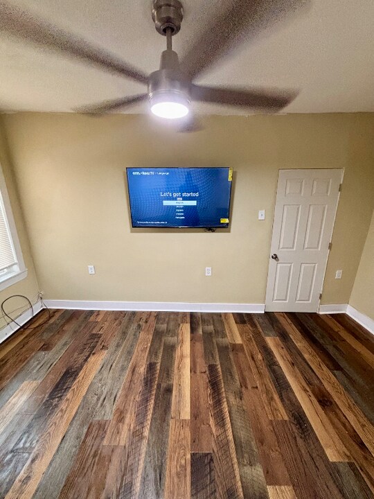 1514 W Champlost Ave in Philadelphia, PA - Building Photo