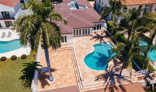 72 S Hibiscus Dr in Miami Beach, FL - Building Photo - Building Photo