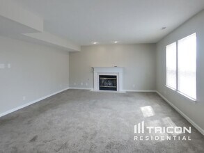 101 Bent Stream Ln in Brownsburg, IN - Foto de edificio - Building Photo