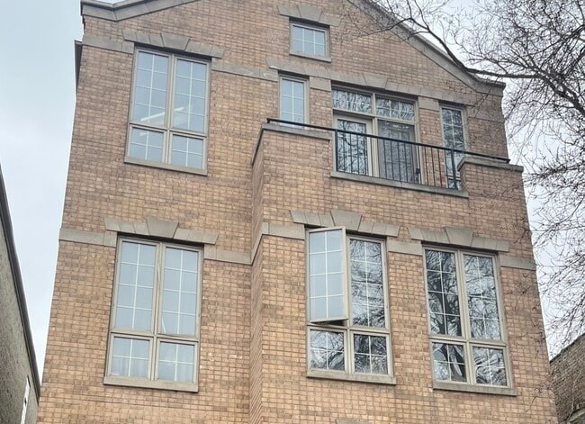 property at 4426 S Calumet Ave