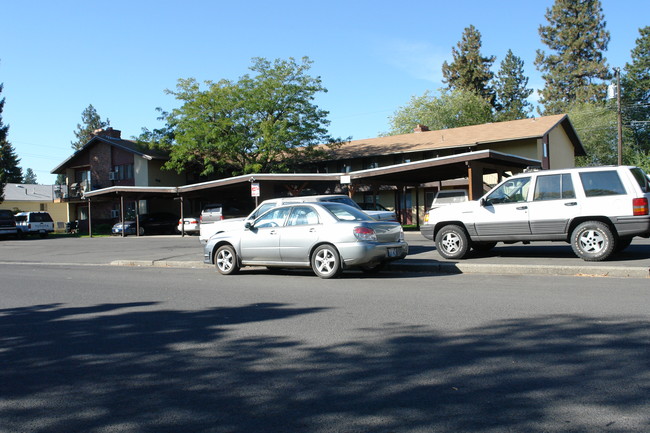 Village House in Spokane, WA - Building Photo - Building Photo