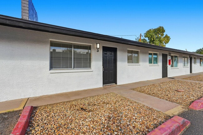 property at 4329 N Longview Ave