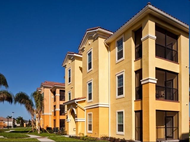 Trinity Club Apartments in Trinity, FL - Building Photo