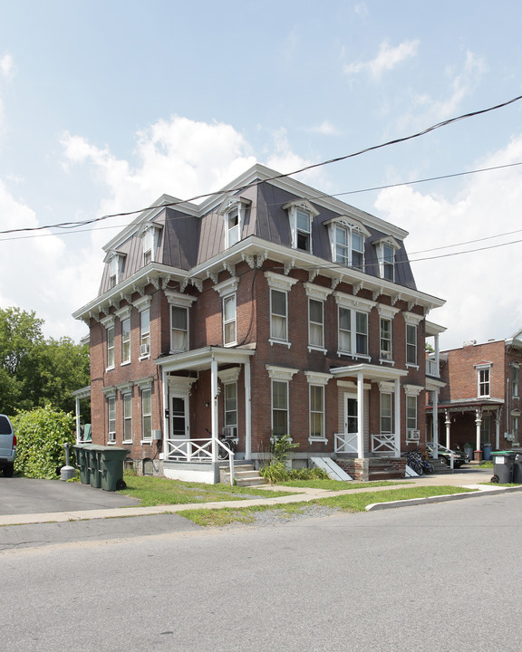 6 Oak St in Glens Falls, NY - Building Photo