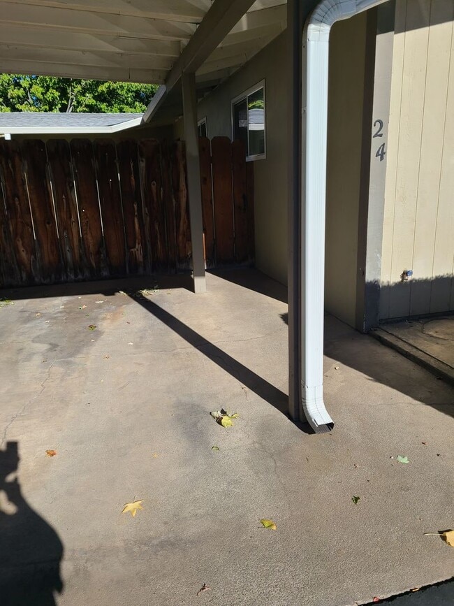 property at 139 W Lassen Ave