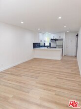 17000 Burbank Blvd in Los Angeles, CA - Building Photo - Building Photo